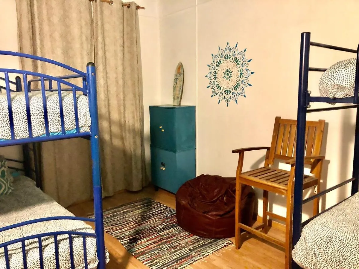 Hostal Buddha Bee - 18 To 35 Years Old Only Lagos