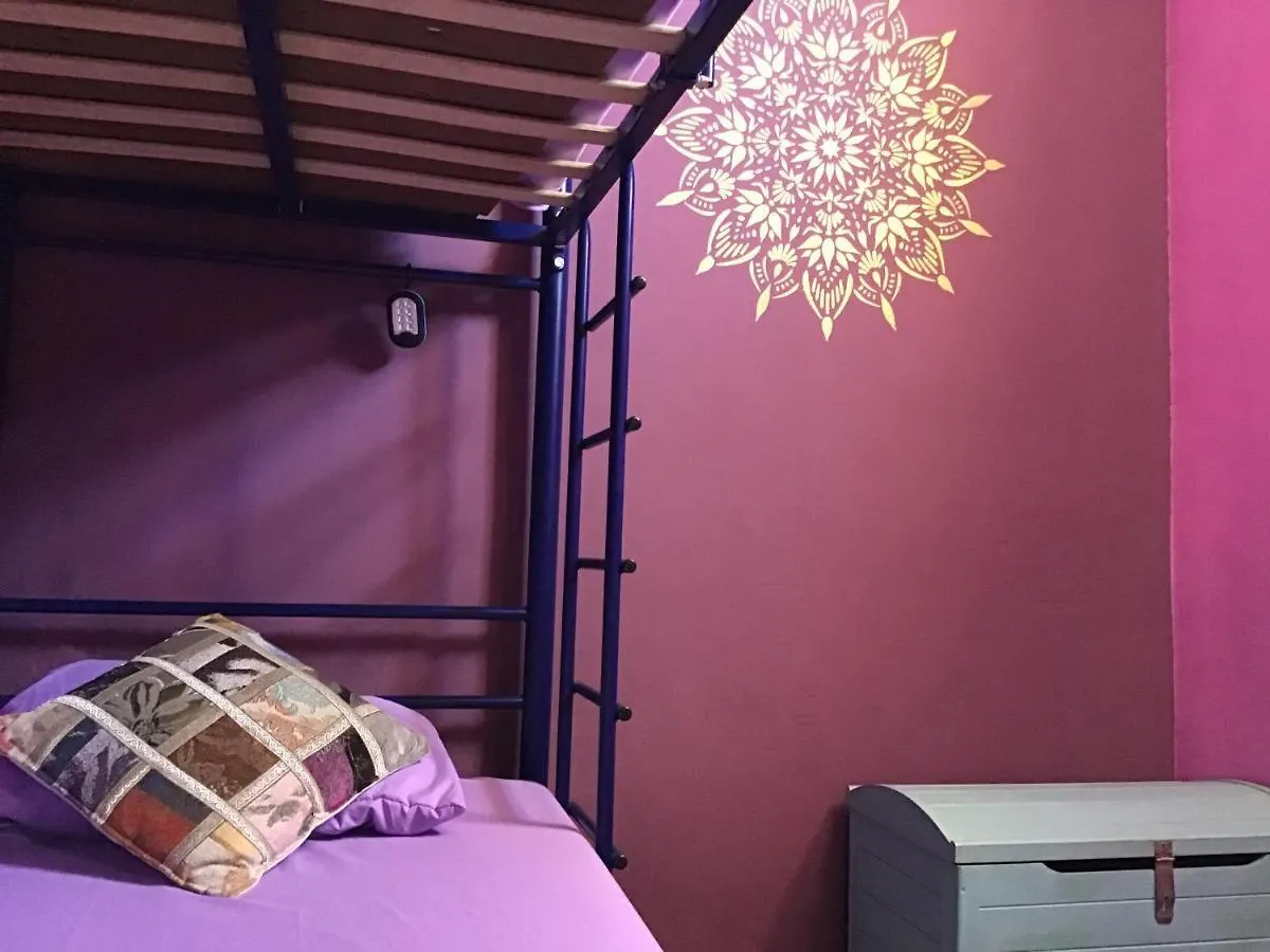 Hostal Buddha Bee - 18 To 35 Years Old Only Lagos Portugal